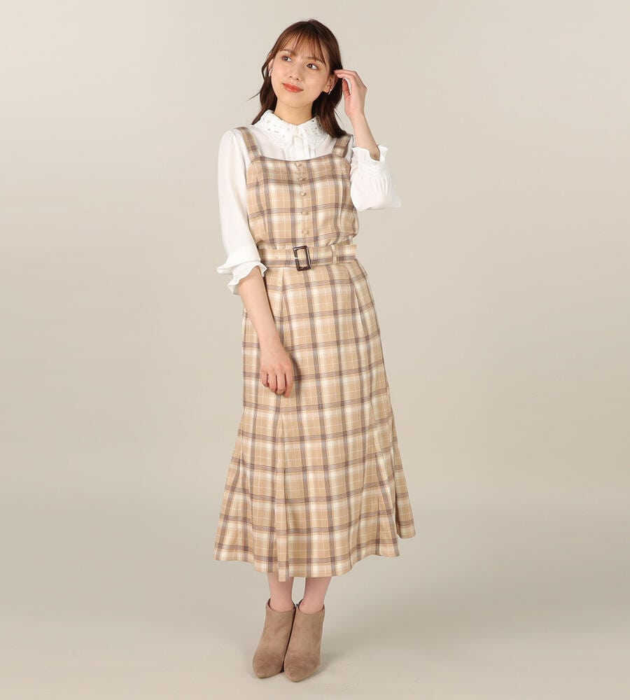 ベージュ