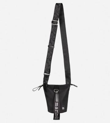 Essential Bucket Solid ショルダーバッグ