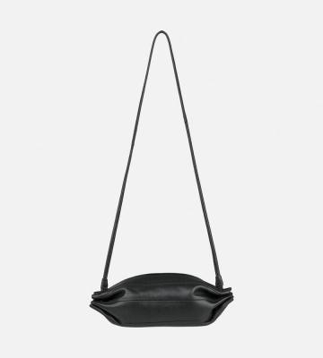 Pikku Karla ショルダーバッグ