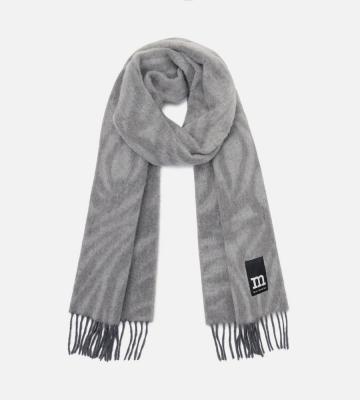 【一部店舗・オンラインストア限定】Neljannes Jokuraita スカーフ