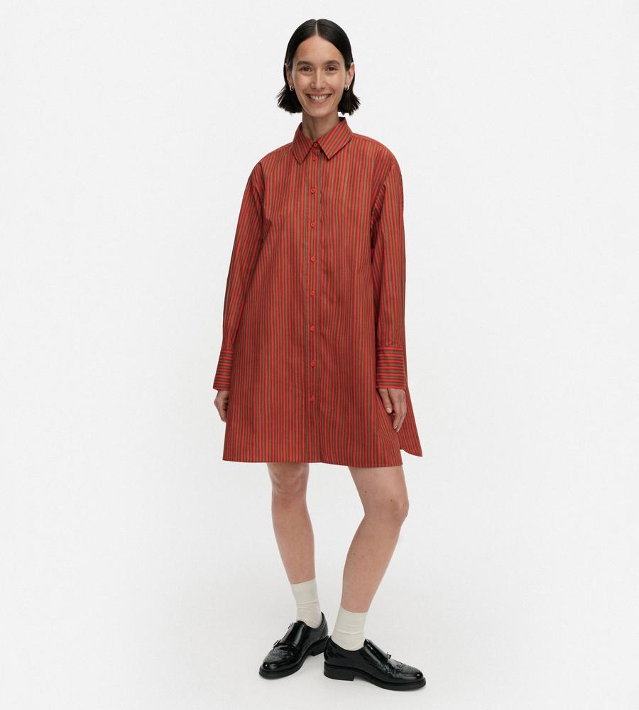 ダークオレンジ×ベージュ