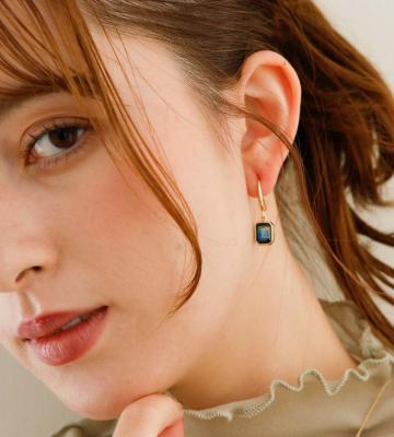 JewCas Almente ピアス