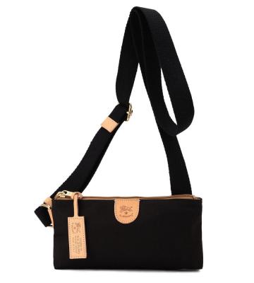 クロスボディバッグ