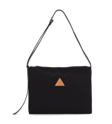 クロスボディバッグ