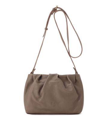 クロスボディバッグ