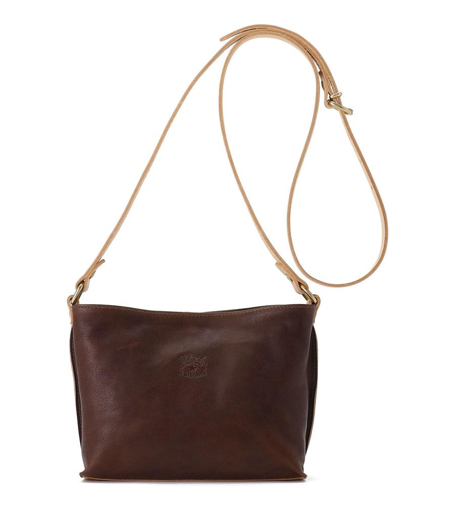 ダークブラウン