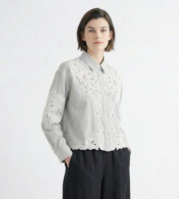 【返品交換送料無料対象/先行受注】エンブロアソートシャツ衿ブラウス＜5月下旬お届け予定＞