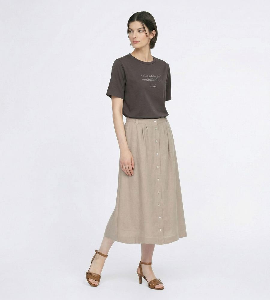 ダークブラウン