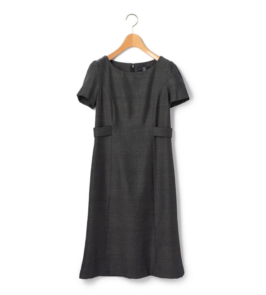 チャコールグレー