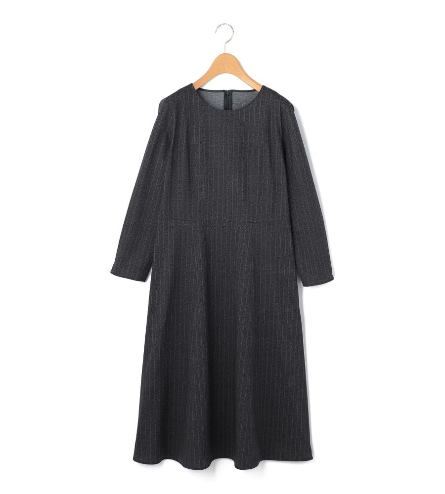 チャコールグレー