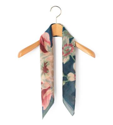 Ｓｍａｌｌ　Ｇａｉｌ　Ｓｃａｒｆ