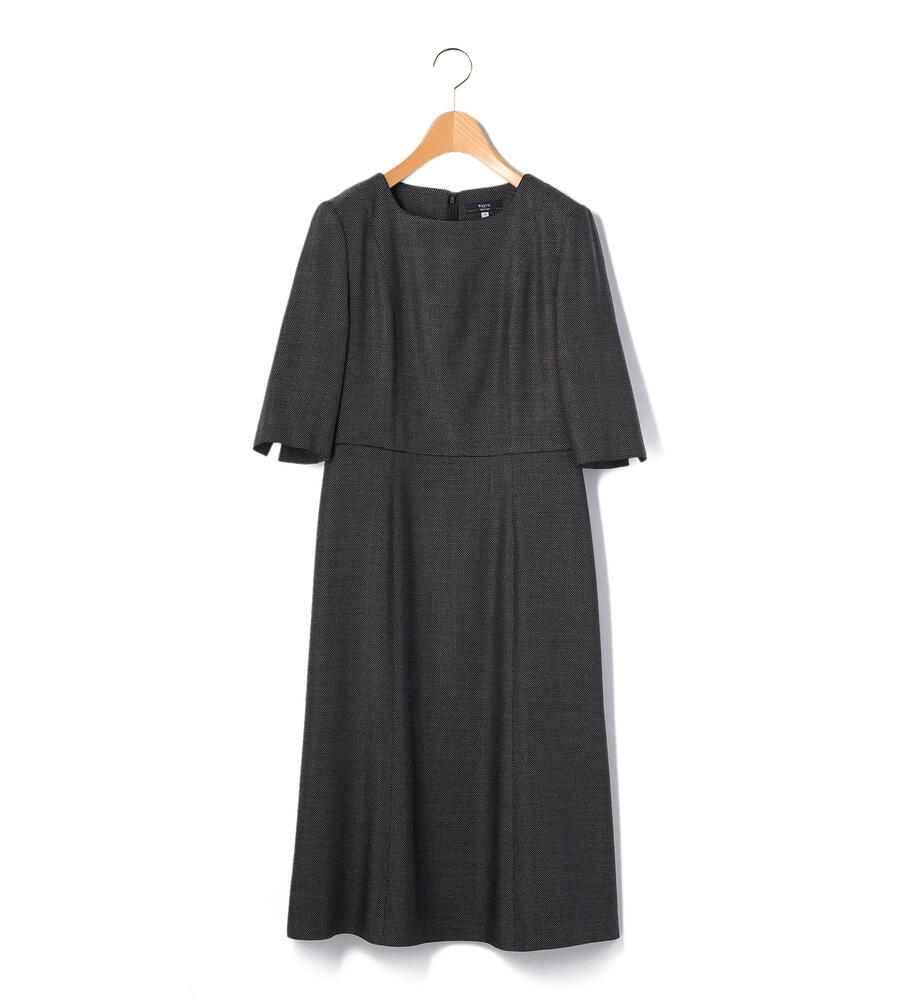 チャコールグレー