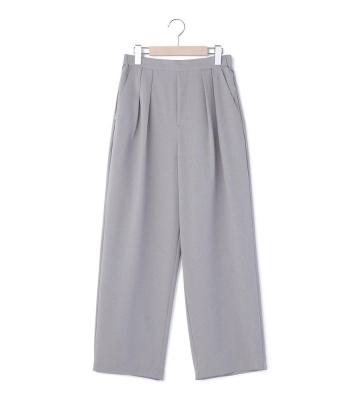 引き続きトレンドのワイド幅のスラックス等新規入荷いたしました。