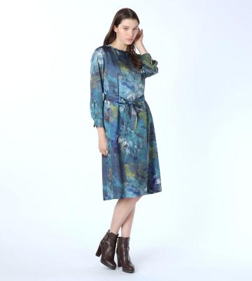 まるでアート作品を纏うような、水彩画タッチのフラワープリントワンピース等新規入荷いたしました。