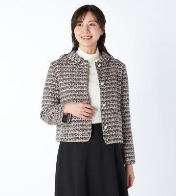 華やかさとウォーム感がある表情の生地で仕立てたジャケット等新規入荷いたしました。