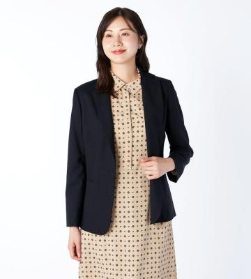 クローゼットに一着あると重宝するウールのジャケット等新規入荷いたしました。
