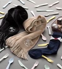 肌寒くなってきたこの時期に、季節を楽しむ冬小物