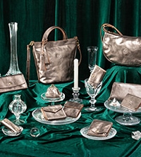 心ときめくホリデーシーズンにぴったりの華やかなコレクションが登場。