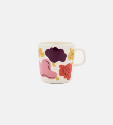 花モチーフを中心にカラフルに描いたKukasta kukkaanからマグカップ等新規入荷いたしました。